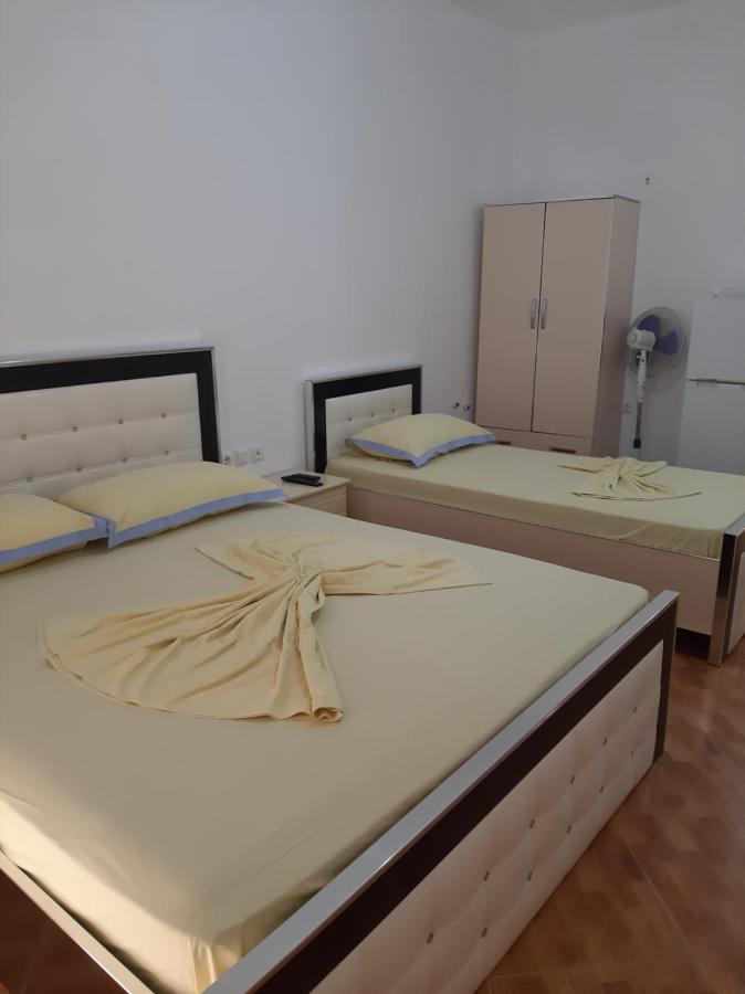 Bed and Breakfast Rock Star-Pllakat Саранда Екстер'єр фото